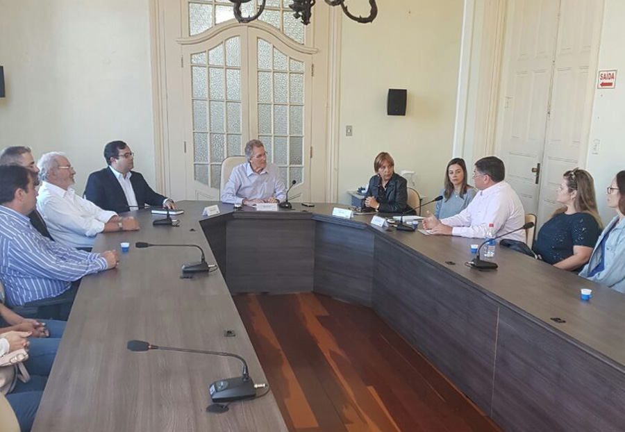 AVILTAMENTO: CRO/RS RETOMA DIÁLOGO SOBRE ISONOMIA SALARIAL EM PELOTAS
